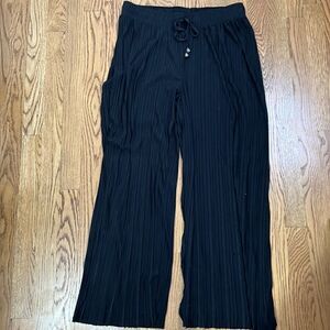 Love Maternity Black Pleated Soft Pants Large